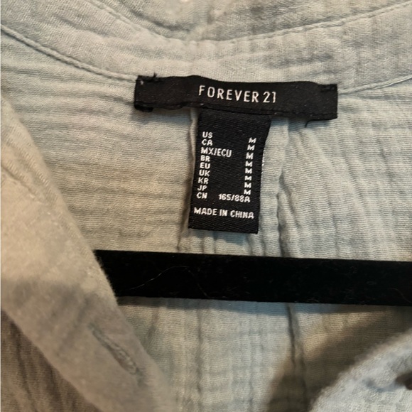 Forever 21 linen button up - Picture 3 of 6